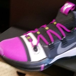 Meet your Posher, Alphonso